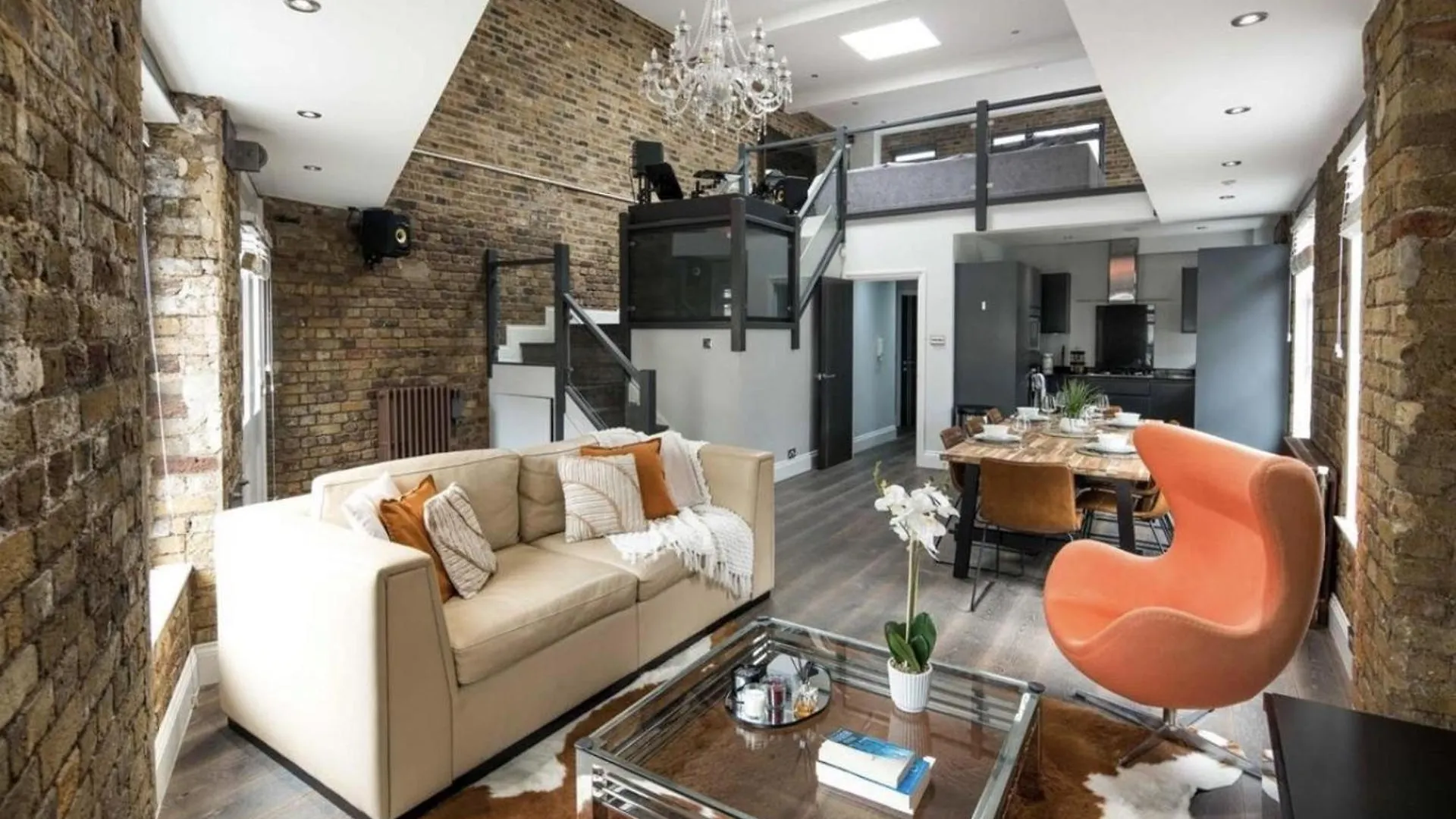 Luxury Penthouse Located Near Old Street Apartment London